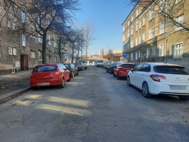 Ulica Krasińskiego łączy ul. Mieszka I i ul. Dąbrowskiego. Zdaniem radnego, jest jedną z ładniejszych w Gorzowie.