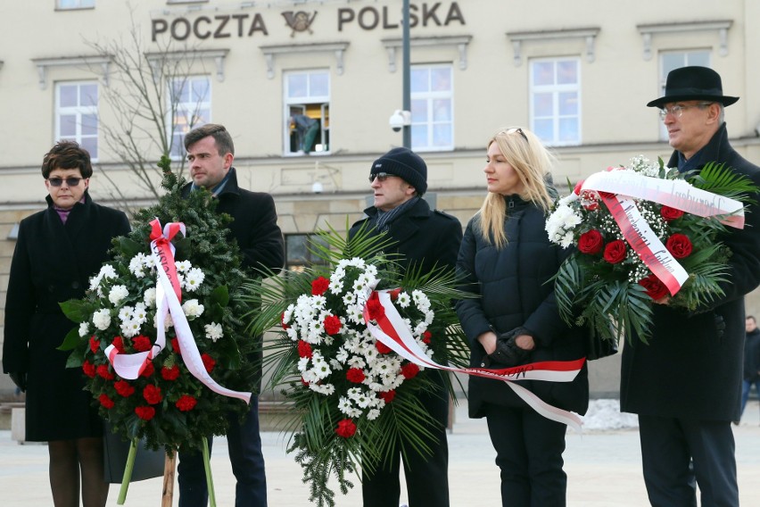 Lublin uczcił 188. rocznicę wybuchu Powstania Listopadowego. Kwiaty pod pomnikiem Nieznanego Żołnierza (ZDJĘCIA)