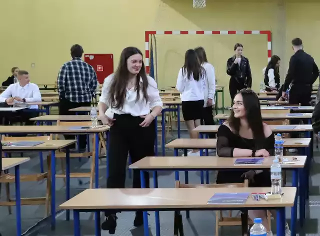 Maturzyści z XI Liceum Ogólnokształcącego w Radomiu w środę przyszli na egzamin z matematyki.