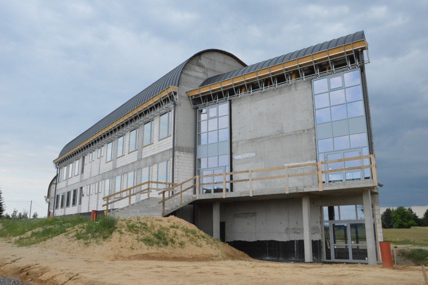 Co dalej z budową Szkoły Podstawowej w Dziekanowicach?