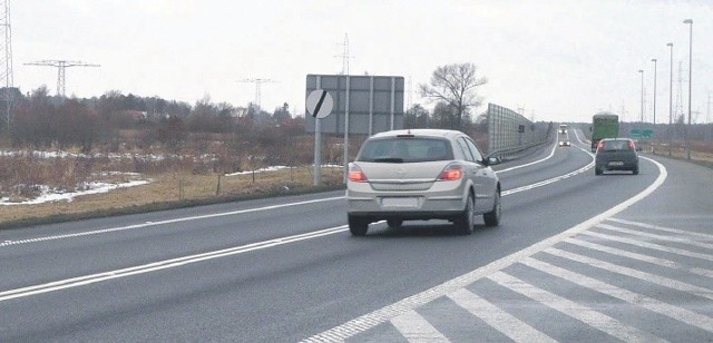 Wjeżdżając na obwodnicę Zieleniewa od strony Stargardu przez kilka kilometrów jest tylko jeden pas ruchu.