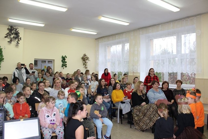 Dzieci ze szkoły w Miedzierzy świętowały Dzień Pluszowego Misia [DUŻO ZDJĘĆ]