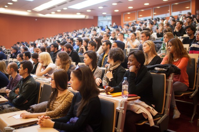 Na UŁ studiuje rocznie ok. 1000 zagranicznych studentów z blisko 80 krajów