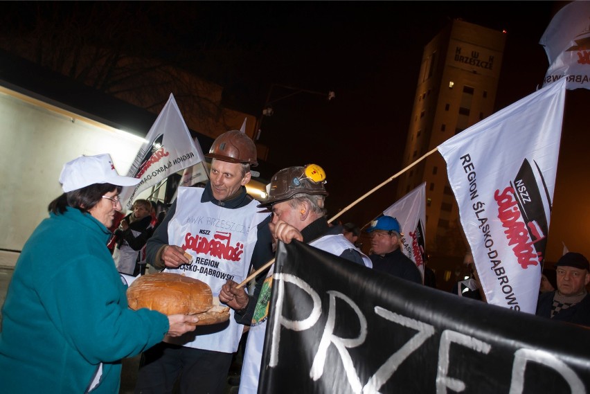 Pracownicy kopalni protestuja przeciwko likwidacji miejsc...