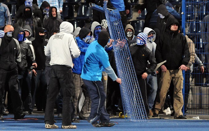 [nowe zdjęcia] Lech Poznań - Legia Warszawa. Mecz i demolka