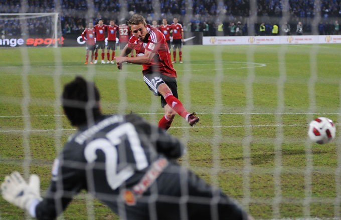 [nowe zdjęcia] Lech Poznań - Legia Warszawa. Mecz i demolka