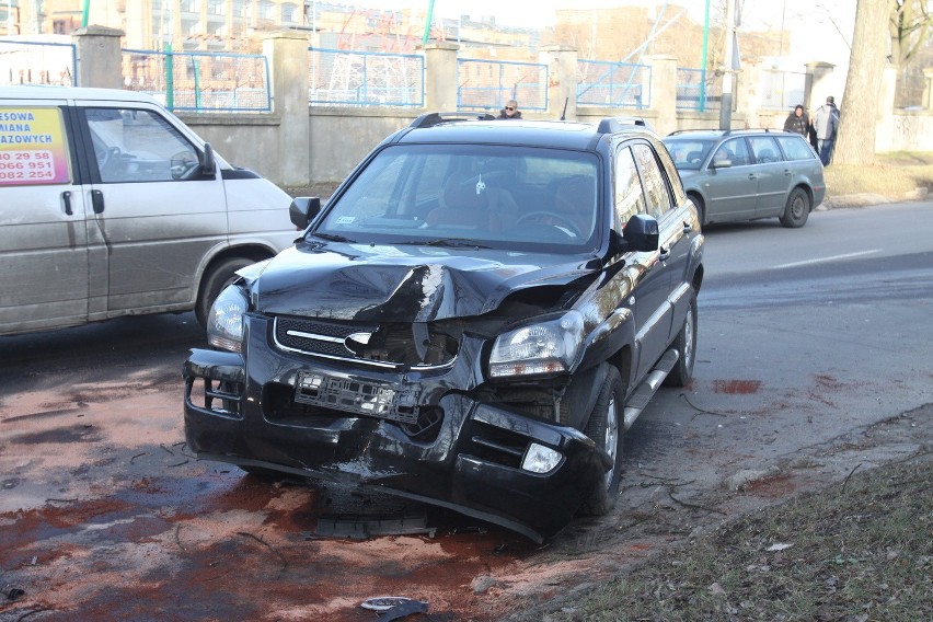 Wypadek na Milionowej w Łodzi. Ranny mężczyzna [ZDJĘCIA+FILM]