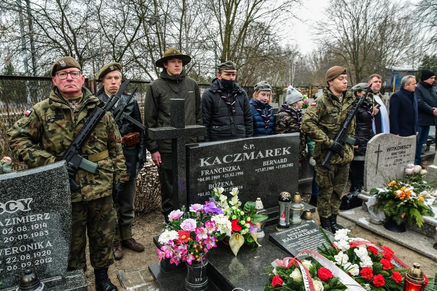 Uroczystość nadania miejscu pochówku śp. ppłk. Bernarda...