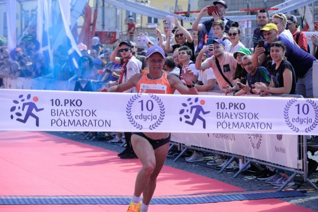 Tak było rok temu na mecie 10. PKO Białystok Półmaratonu