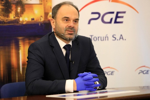 Adam Banaszak do grudnia 2022 roku był wiceprezesem państwowej spółki PGE Toruń. Od lipca 2023 roku jest prezesem miejskiej spółki Toruńska Infrastruktura Sportowa