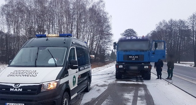 Kierowcy próbowali ukryć rzeczywisty czas pracy. Zostali zatrzymani do kontroli przez podlaskich inspektorów Inspekcji Transportu Drogowego.