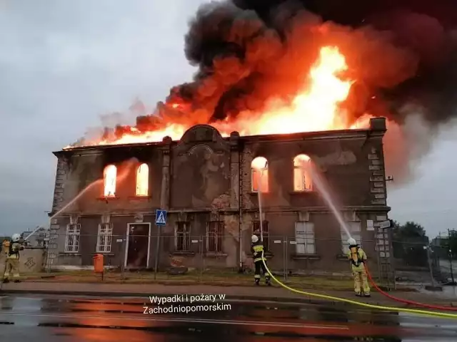 Pożar pustostanu w Dygowie.