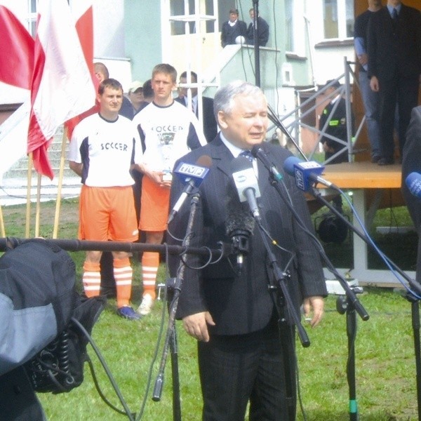 Konferencja prasowa, podczas której premier mówił o celach swojej wizyty oraz odpowiadał m.in. na pytania dotyczące lustracji