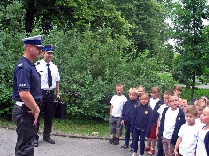 Mogileńscy policjanci czytali dzieciom