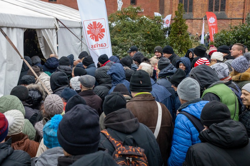Około 700 osób wzięło udział w wigilii przy szczecińskiej...