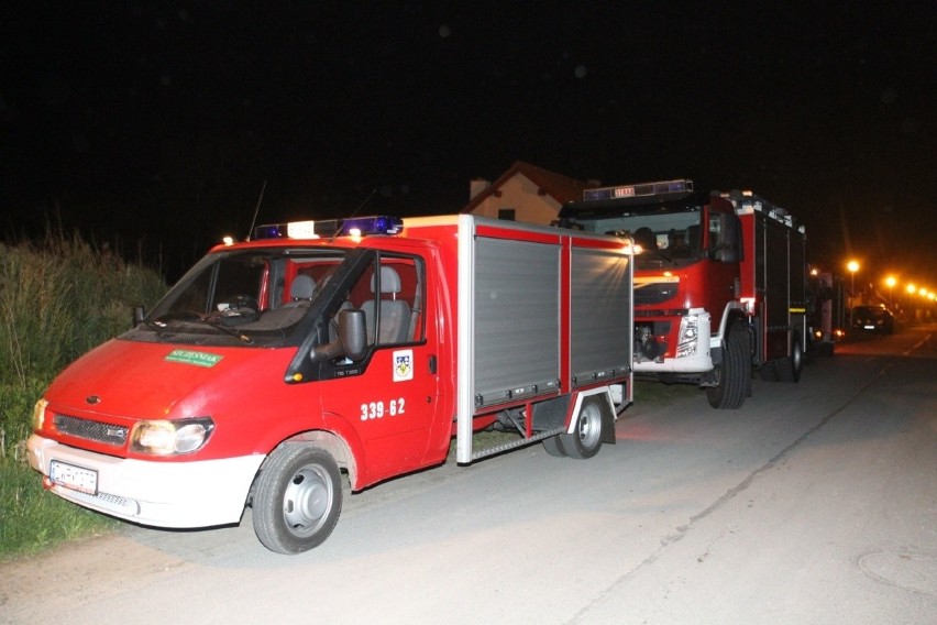 Akcja straży pożarnej w Borowej pod Długołęką. Służby dostały zgłoszenie o wypadku paralotniarza
