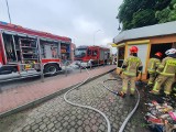 Pożar kiosku w Skaryszewie. Na miejscu działały zastępy straży pożarnej