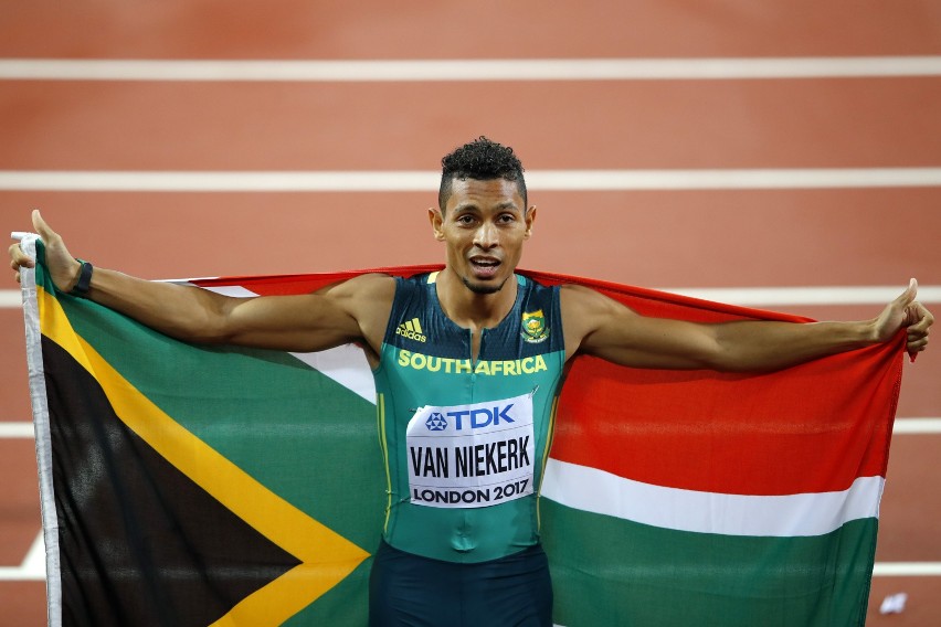 Wayde van Niekerk (RPA) - złoty medal w biegu na 400 m,...