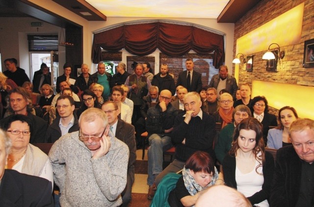 Dyskusja została zorganizowana w ramach projektu "Konsultujesz? Czyli o dialogu w Łomży". W czwartkowym spotkaniu wzięło udział kilkadziesiąt osób.
