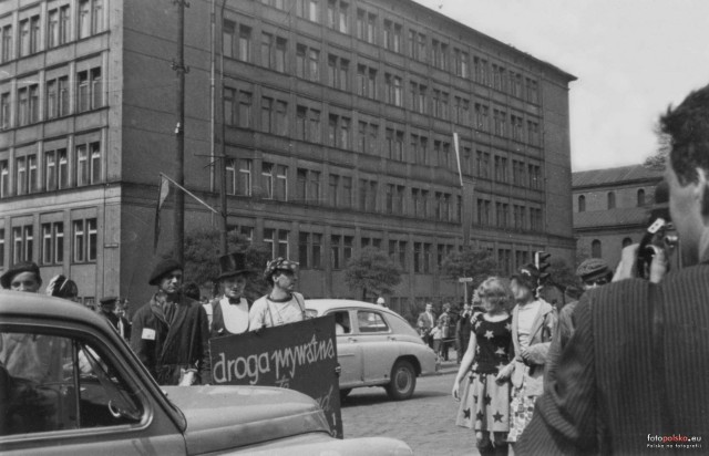 Zapraszamy na historyczny spacer ulicami Gliwic w latach 50. i 60.