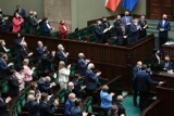 Sejm przyjął projekt Krajowego Planu Odbudowy. Chodzi o 58 miliardów euro z UE. Jak głosowali posłowie z woj. śląskiego?