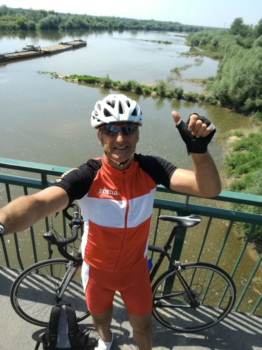 Mariusz Mucharski założył się z podopiecznymi i musiał przejechać rowerem ponad 200 kilometrów