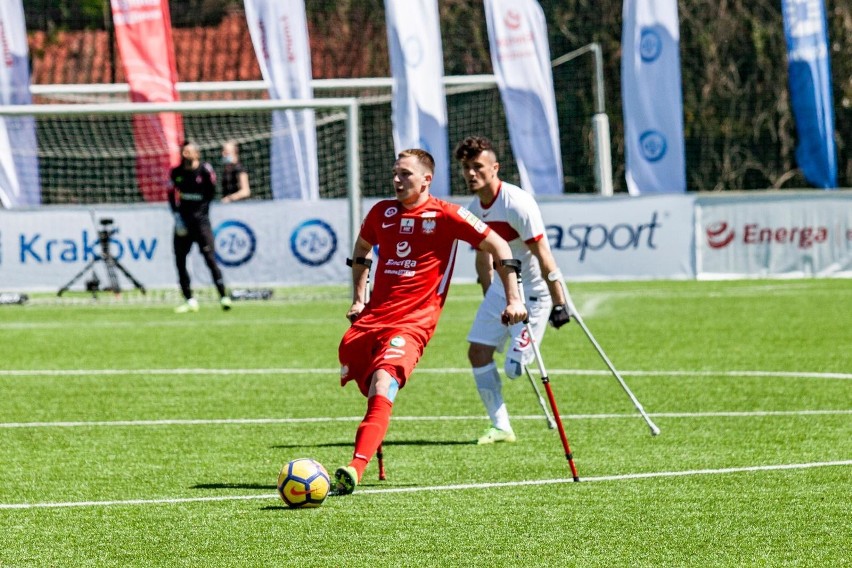 Reprezentanci Polski w amp futbolu podczas majowego meczu z...