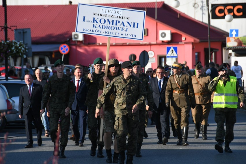 Na zdjęciu: Marsz Szlakiem Pierwszej Kompanii Kadrowej na...