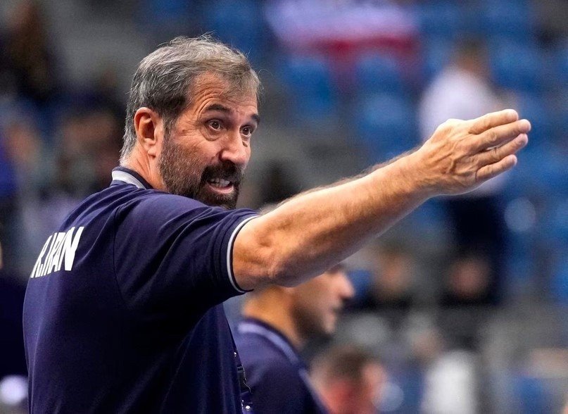 Veselin Vujovic, o el mítico «Vogo» del balonmano en Irán, los Balcanes y España.  Gran lección de balonmano.