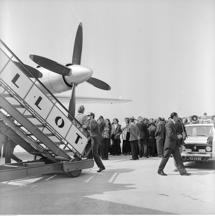 Otwarcie lotniska w Gdańsku. 2 maja 1974 r. o godz. 11.40 w...