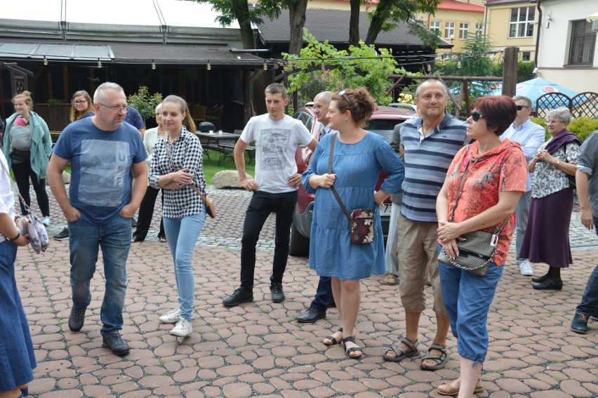 Starym busem na podbój Europy. Piątka przyjaciół z Tarnowa wyruszyła w niezwykłą podróż [ZDJĘCIA]