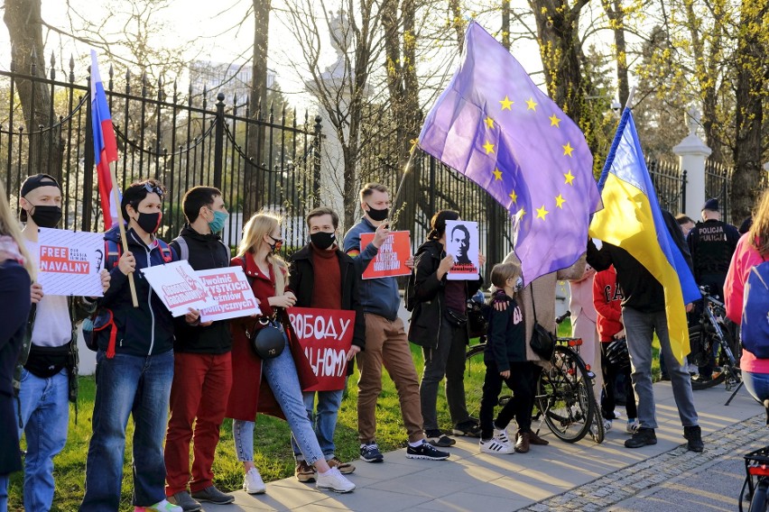 Uwolnić Nawalnego! Pod takim hasłem demonstrowano przed...