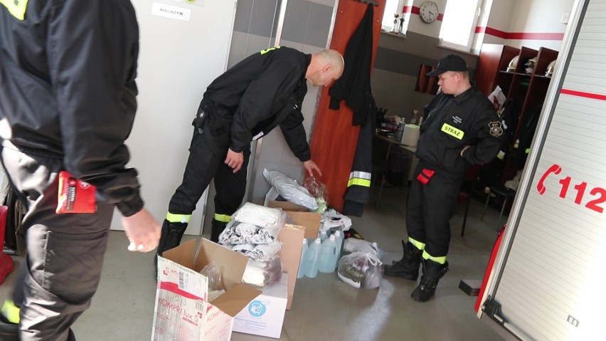 Strażacy z OSP Plewiska aktywnie wspierają lokalne szpitale.