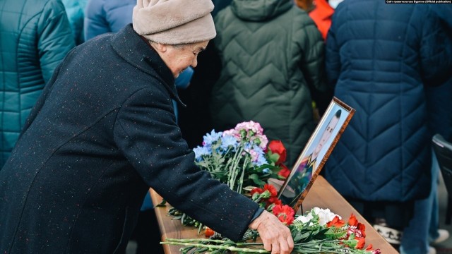 Pogrzeb zabitego na Ukrainie żołnierza z Buriacji (5 marca)
