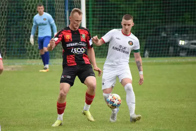 Klimontowianka Klimontów wygrała z Orlętami Kielce 2:1. Przy piłce Kacper Śliwa i Patryk Niziołek