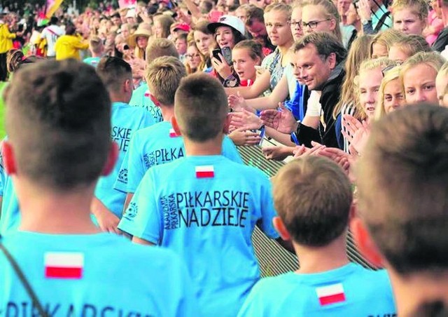 Znakiem rozpoznawczymmistrzostw Dana Cup, jest ceremonia otwarcia, podobna do tej z Igrzysk Olimpijskich