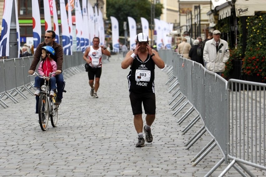 Maraton Wrocław - ZDJĘCIA - zawodnicy z numerami 801 - 1000