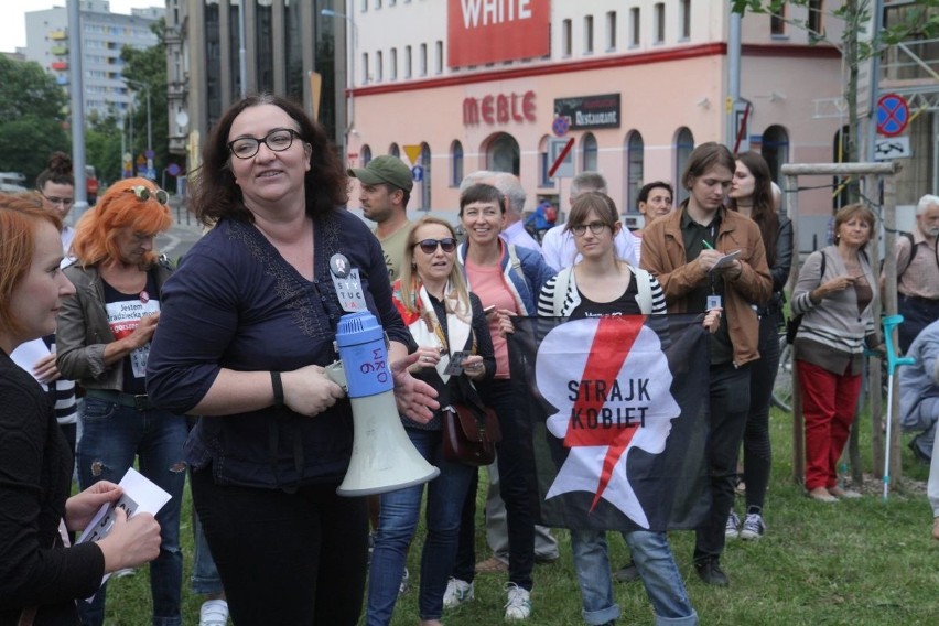 Pikieta pod siedzibą PiS we Wrocławiu