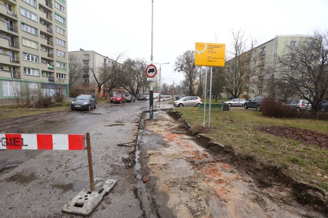 Rozpoczął się remont ul. Ossowskiego. Na modernizacje czekają także trzy inne ulice na Kozinach.