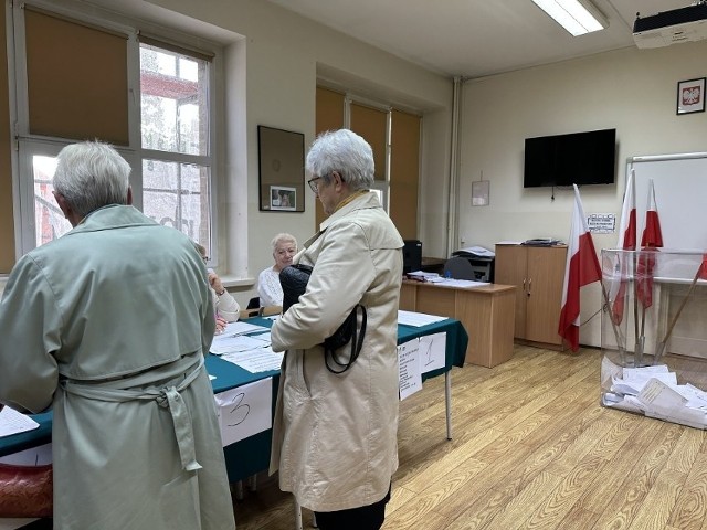 Trwają wybory do Sejmu i Senatu.
