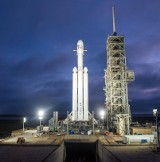 Start rakiety Falcon Heavy ONLINE LIVE STREAM NA ŻYWO. Elon Musk szef SpaceX umieścił w niej samochód Tesla Roadster (zdjęcia, wideo) 