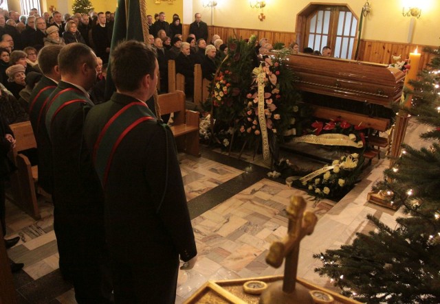 Pogrzeb Józefa Nity, byłego wiceprezydenta Radomia, odbył się w kościele pod wezwaniem świętej Jadwigi przy ulicy Rapackiego.