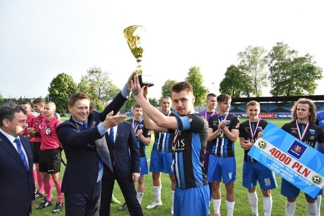 Sebastian Sobolewski odebrał Puchar Polski na szczeblu okręgu Jarosław.