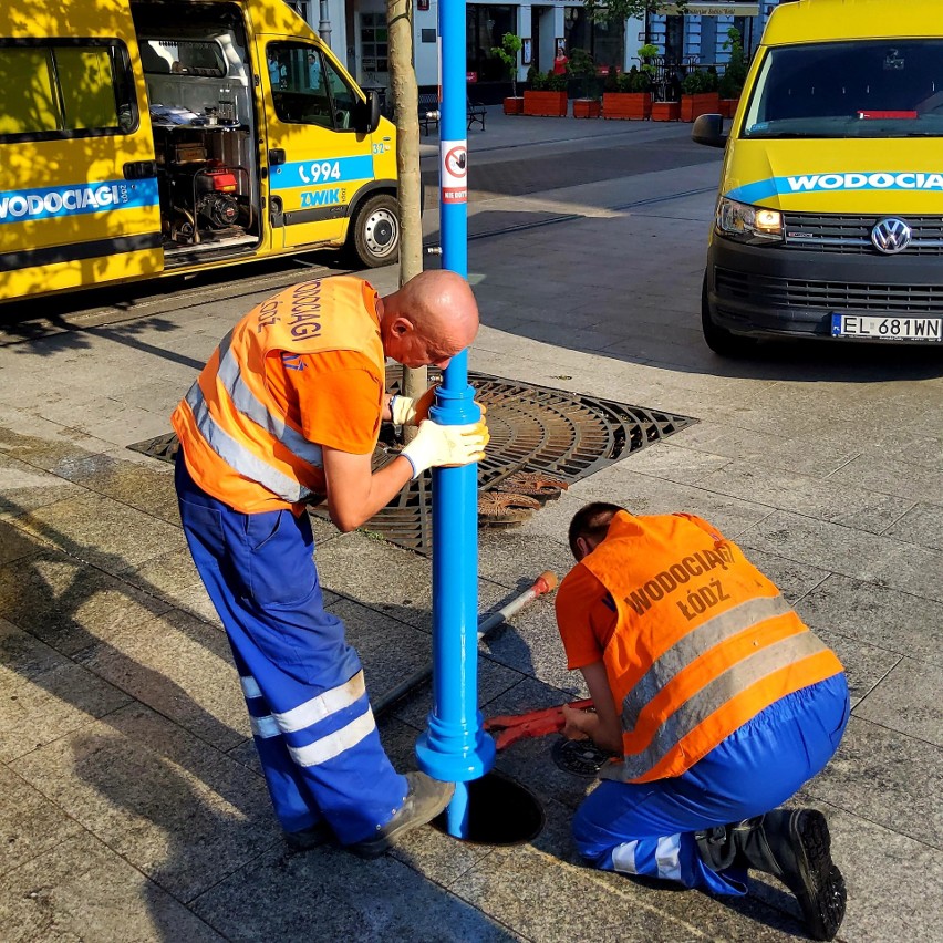 Kurtyna wodna na ul. Piotrkowskiej  i nowy zdrój uliczny przy ul. Wierzbowej