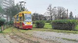 Zuchwała kradzież w tramwaju. Złodziej wyrwał pasażerce torebkę i uciekł