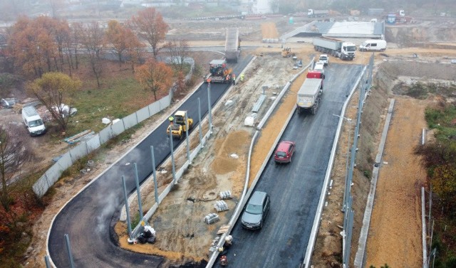 W ramach budowy Trasy Łagiewnickiej rozpoczęto asfaltowanie od strony Ruczaju