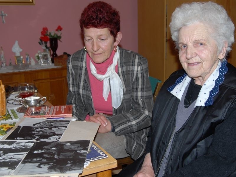 Krystyna Chojnacka (z prawej) i Barbara Krawczuk – żona i...