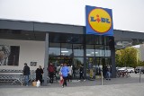 Atrakcyjne promocje i tłumy klientów na otwarciu drugiego supermarketu Lidl w Stalowej Woli