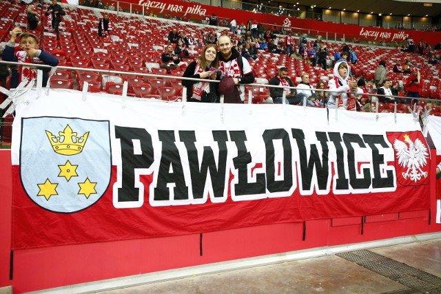 Na mecz Polska - Holandia do Warszawy przyjechali kibice z całego kraju  Zobacz kolejne zdjęcia. Przesuwaj zdjęcia w prawo - naciśnij strzałkę lub przycisk NASTĘPNE