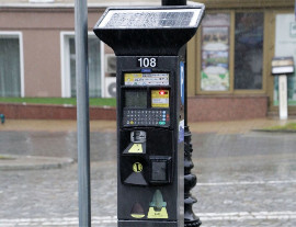Parkomat nie przyjął nowych 5-złotówek